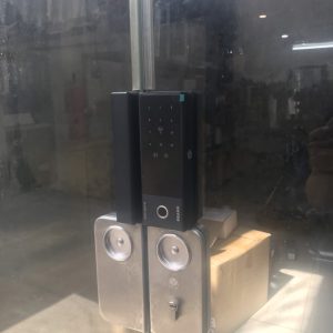 Khoá vân tay cửa kính cửa lùa, cửa mở quay P210 APP năm 2023